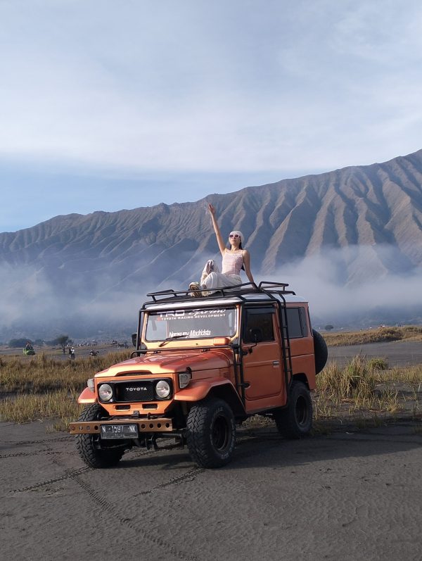 Sewa Jeep - Gunung Bromo & Kaki Bukit Widodaren - Image 2